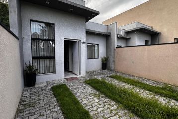 Linda Residência no Centro de Matinhos CA365